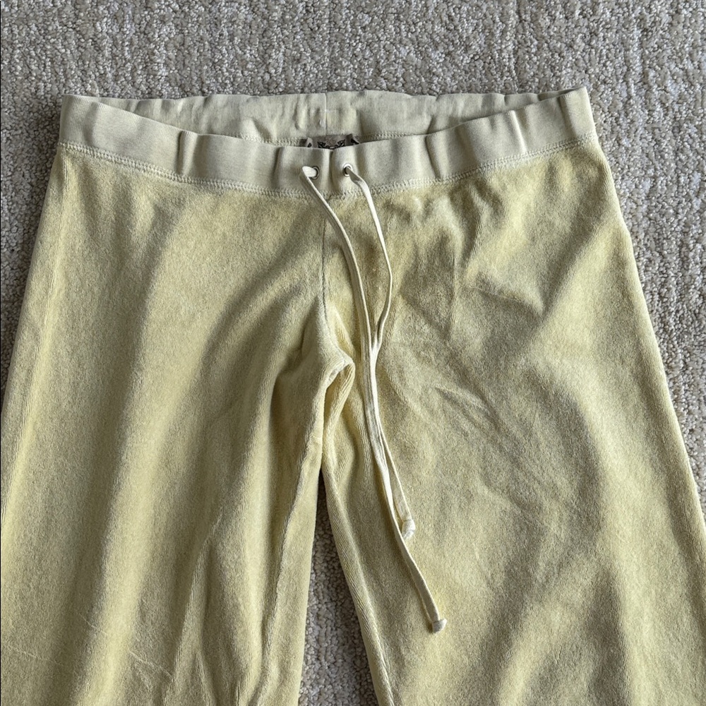 Juicy Couture Light Yellow Lounge Pants - Picture 2 of 7